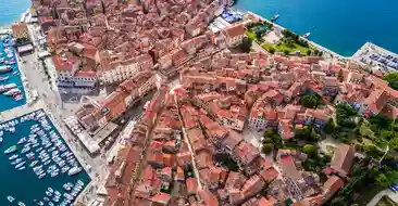 rovinj_shutterstock_1489640192.jpg